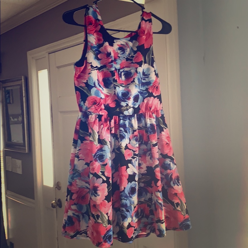 Floral dress 🌸
